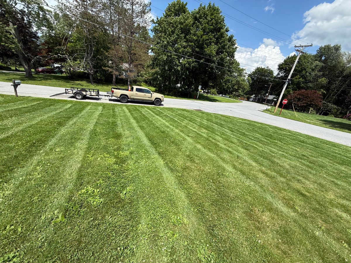 Weekly Mowing Service for Ardisi Property Maintenance LLC in Poughkeepsie, NY 