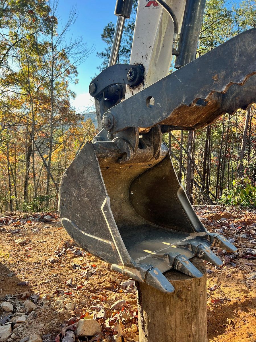 Site Grading for Dutch Mountain Excavating in Sevierville, TN