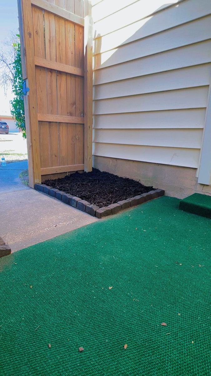 Mulching for Green Space Service LLC in Tyler, TX