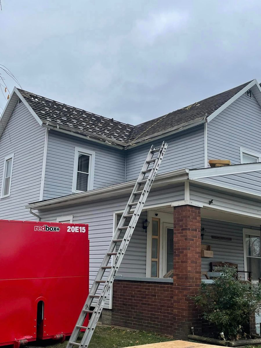 Roofing Replacement for J&m roofing exteriors LLC in Barberton, OH