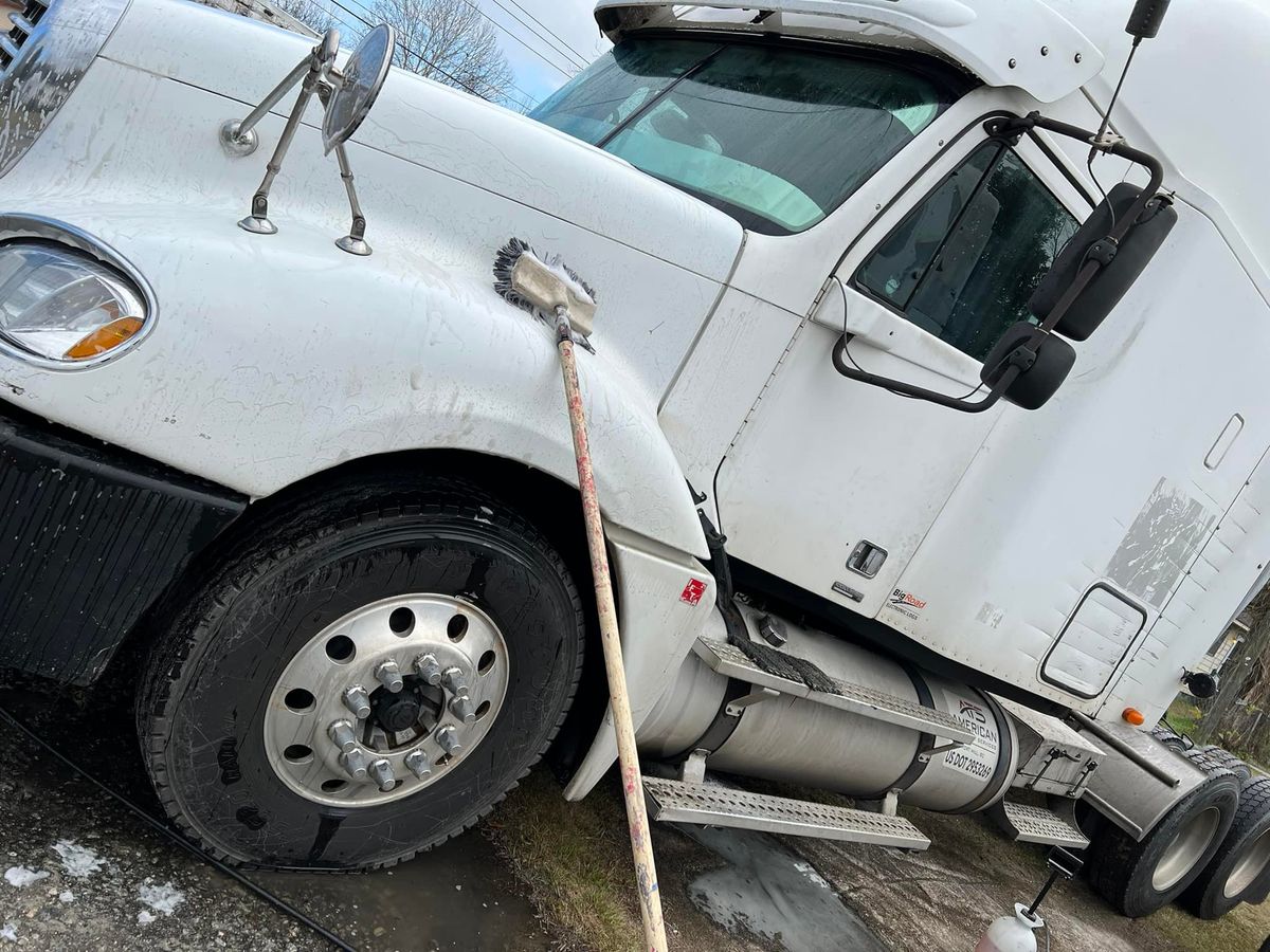 Maintenance Wash for Wiley’s Mobile Pressure Washing Services LLC in Dublin, GA