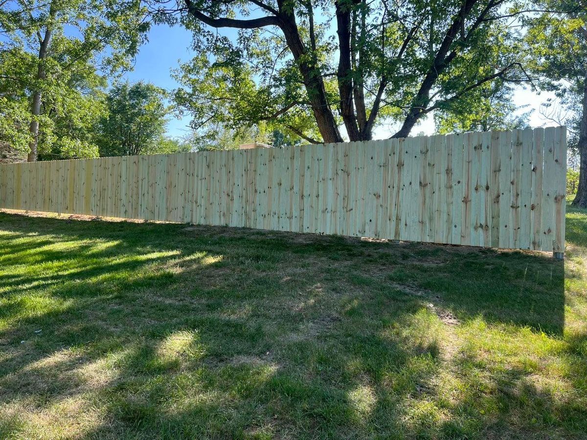 Wood Fences for Illinois Fence & outdoor co. in Kewanee, Illinois