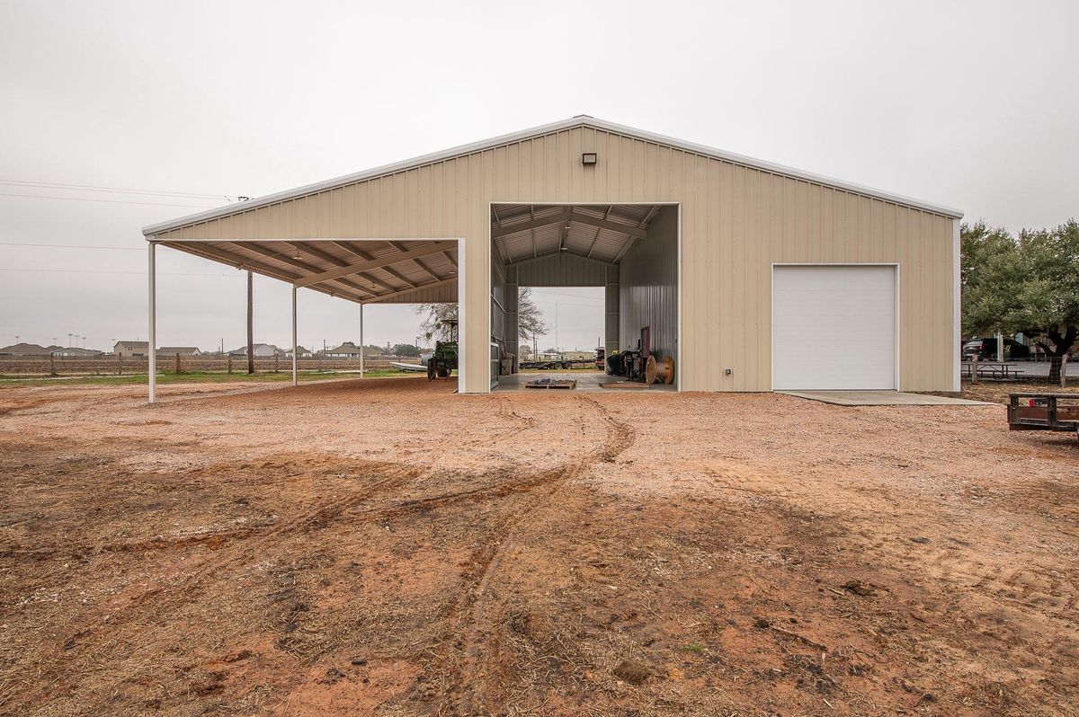 Custom Homes for CWC Custom Homes & Barndominiums in Snook, TX