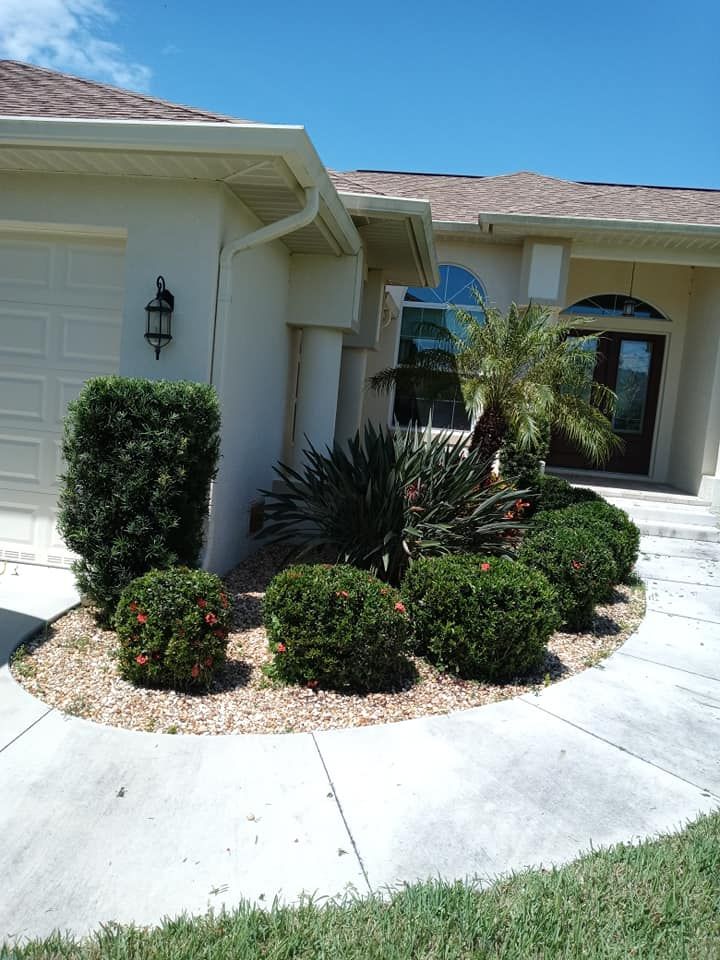 Shrub Trimming for Unity Maintenance & More LLC in Englewood, FL