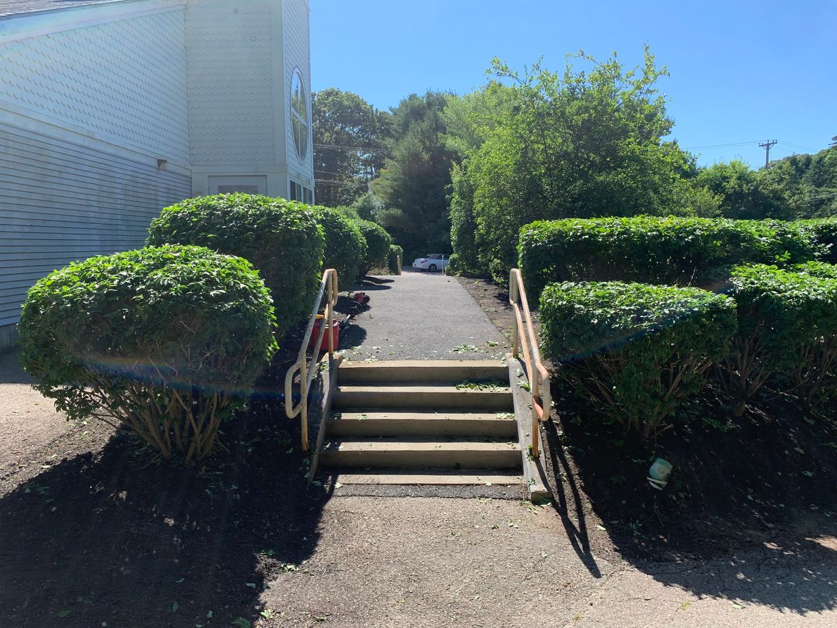 Hedge Trimming for Murray Mowing and More in Ashaway, RI