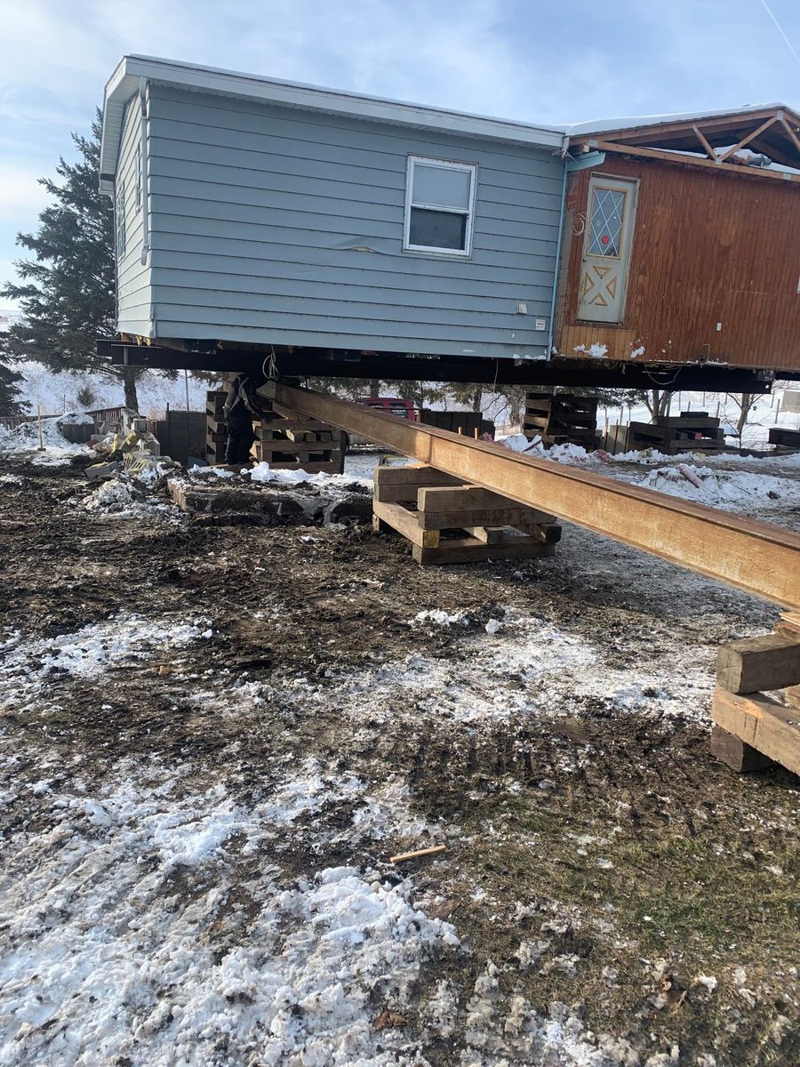 Garage Moving for LCI Building Mover's in Jackson, MN