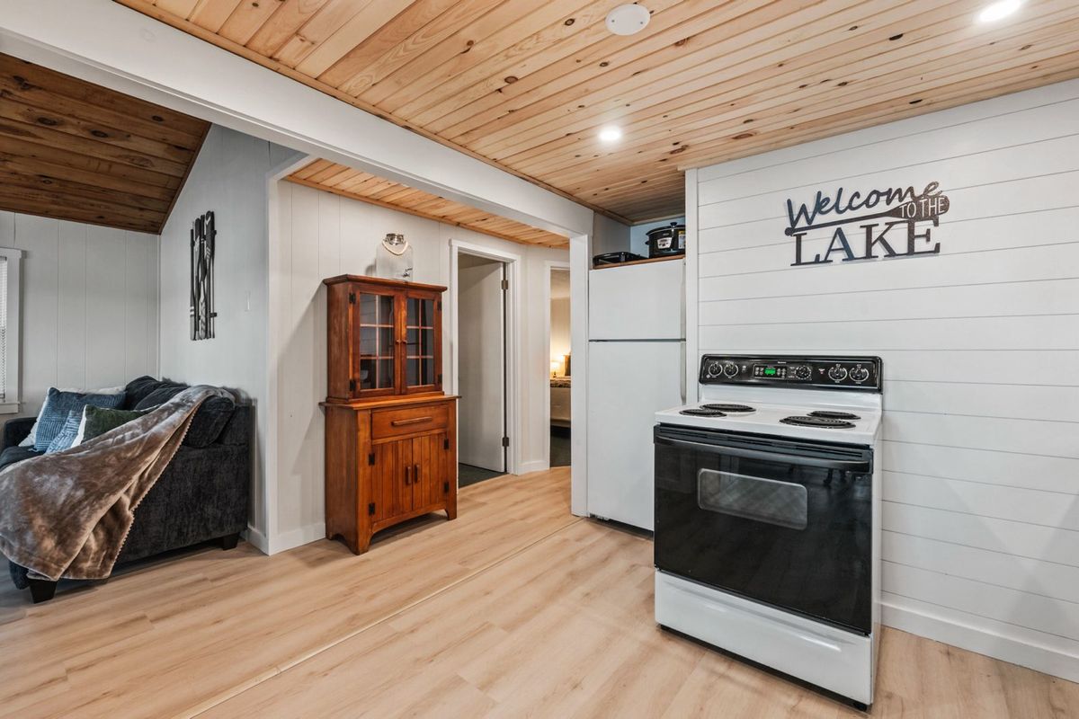 Flooring for 207 Improvement in Falmouth, ME