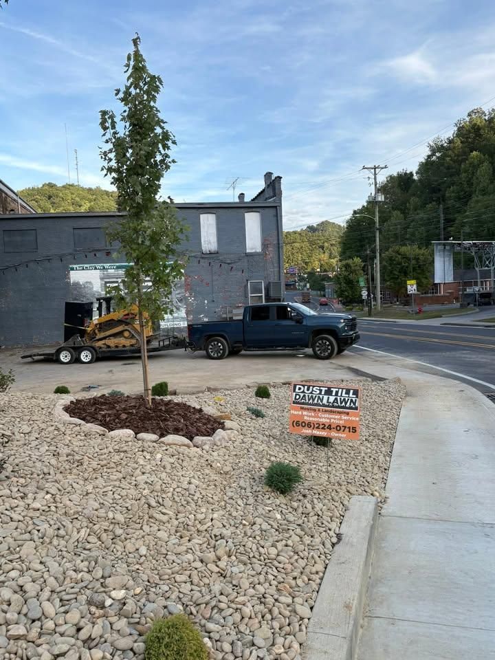 Shrub Trimming for Dust Till Dawn Lawn in London, Kentucky