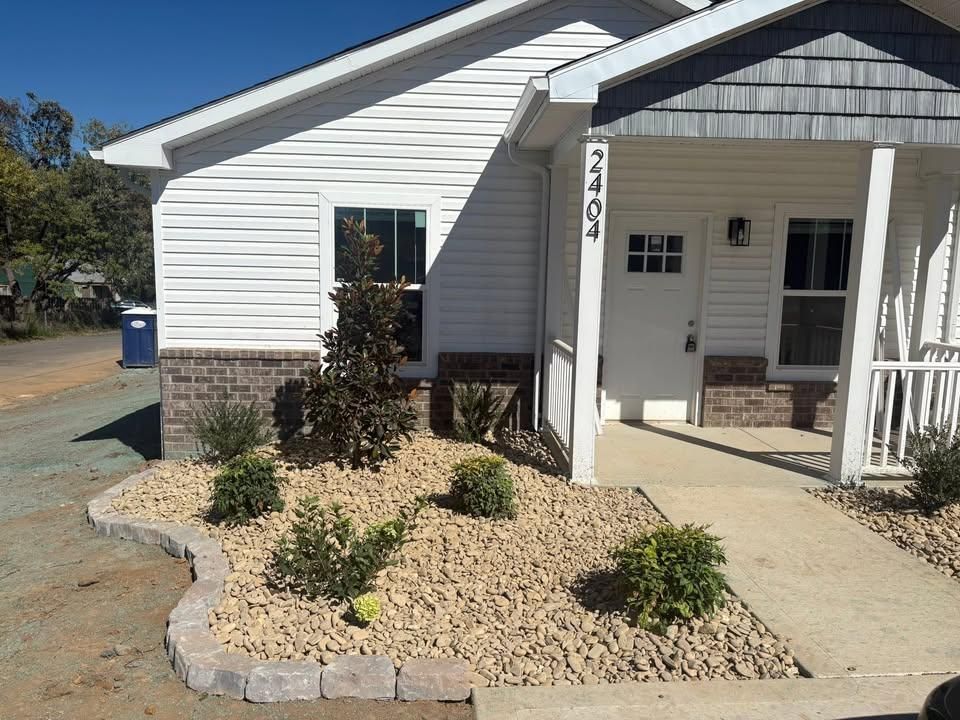 Landscape Curbing for Dust Till Dawn Lawn in London, Kentucky