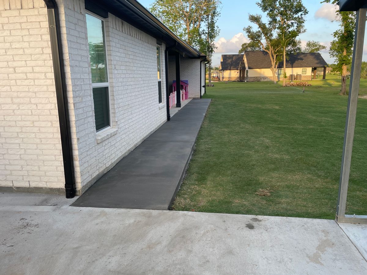 Sidewalk Installation for Texas Bay Concrete in Houston, TX