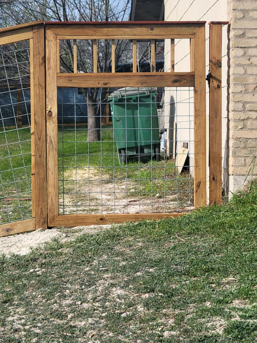 Fence Repair for GAMEZ FENCE in San Antonio, TX