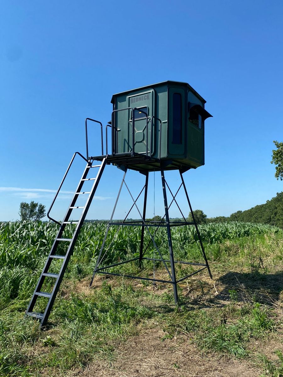 Hunting Stands/Tower Blind Construction for Two Young Bucks in Leon, IA