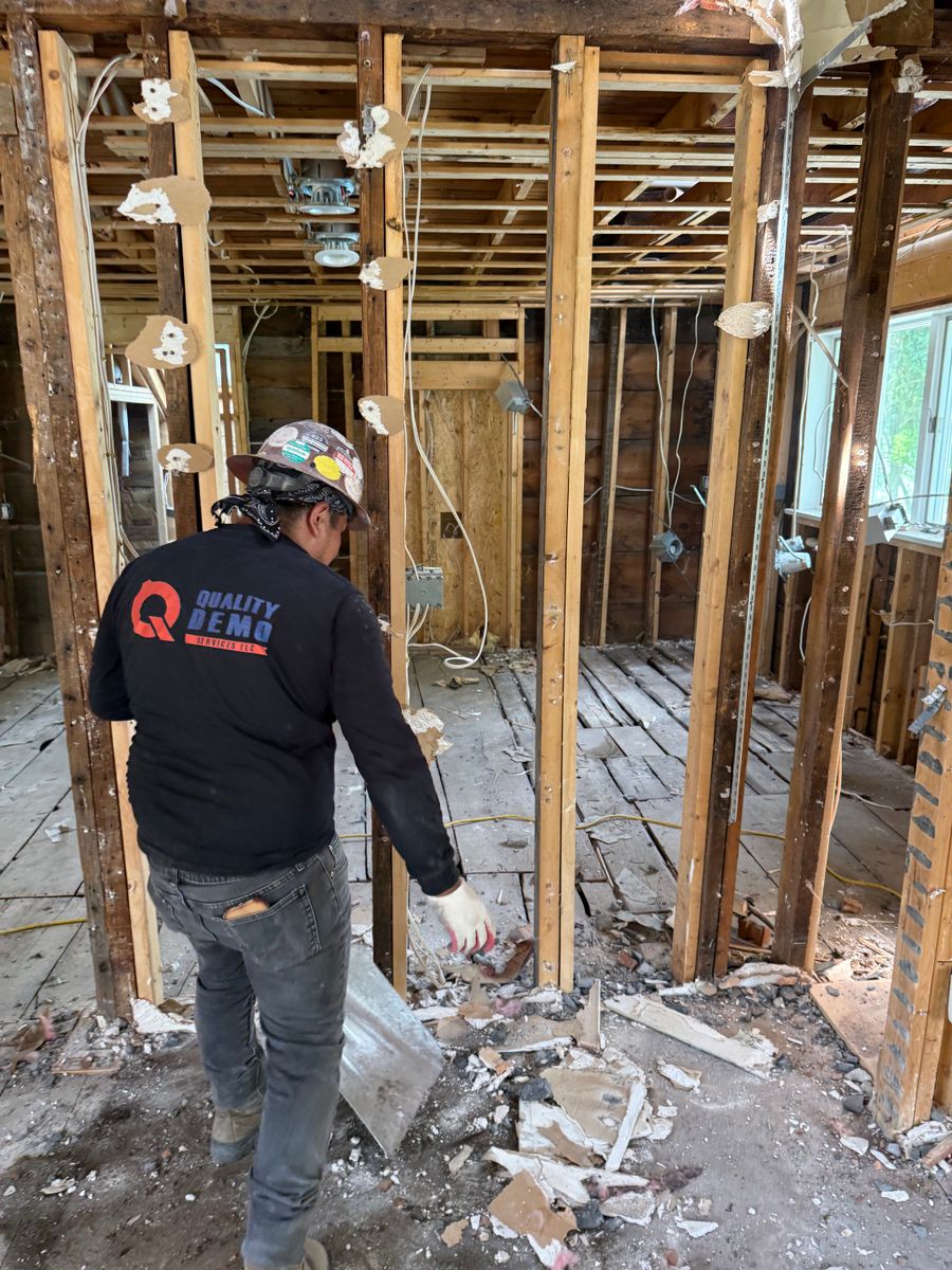 Residential Demolition for Quality Demo Services LLC in Lawrence, MA