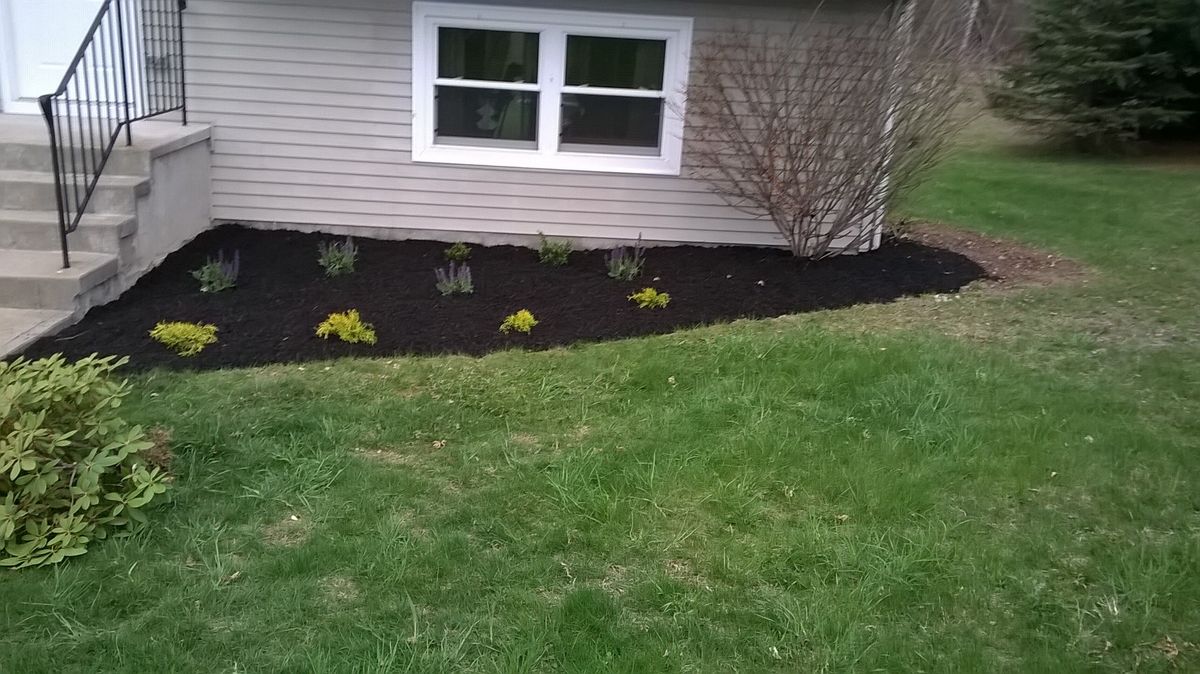 Mulch Installation for Scott's Lawn Care and Landscaping LLC in Modena, NY