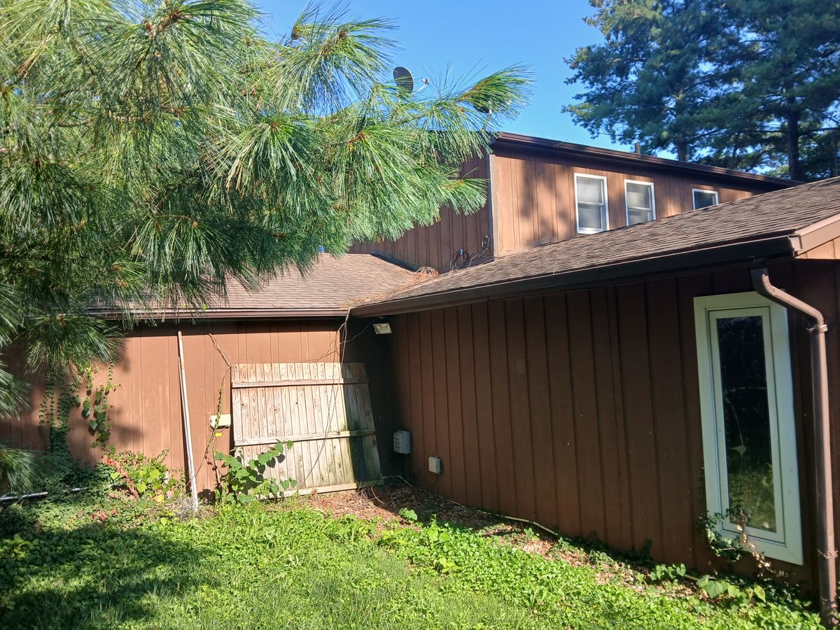 Handyman and emergency service repairs for Dead Tree General Contracting in Carbondale, Illinois