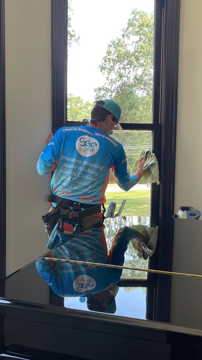 Commercial Window Cleaning for See2it Clean in St Louis, MO