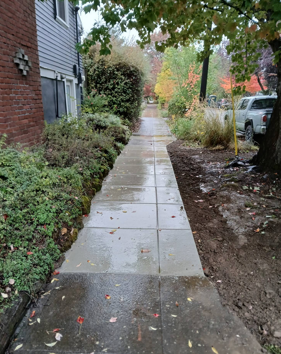 Sidewalk Installation for Oasis Concrete LLC in Sherwood, OR