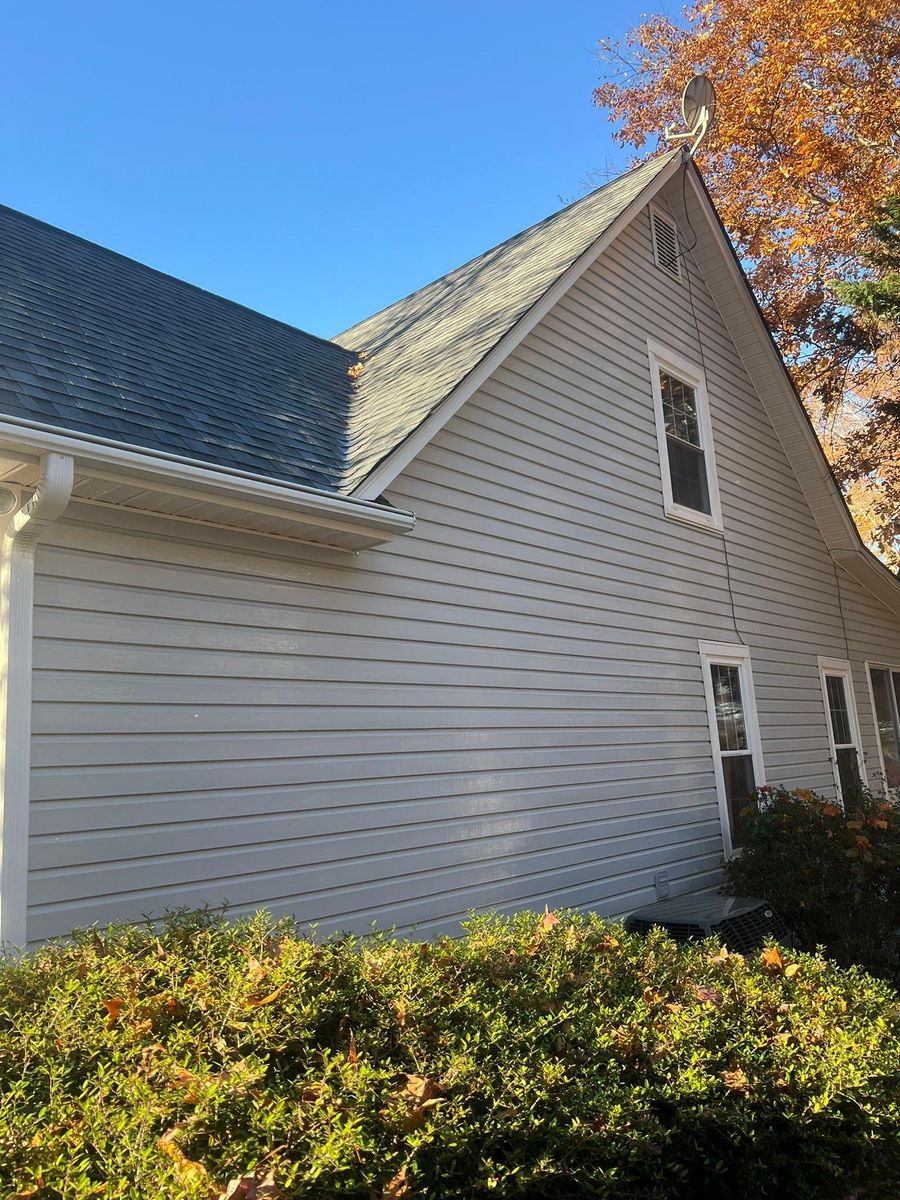 Roof Cleaning for JB Applewhite's Pressure Washing in Anderson, SC