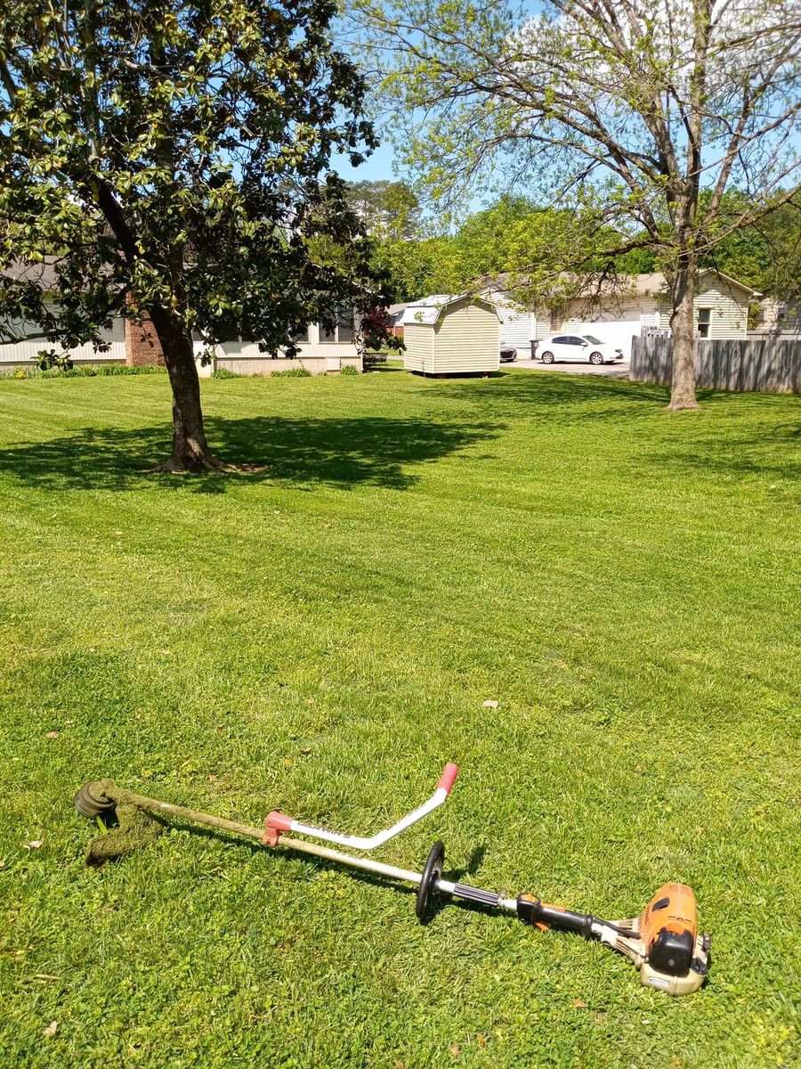 Mowing for KWL Lawn Care in Etowah, TN