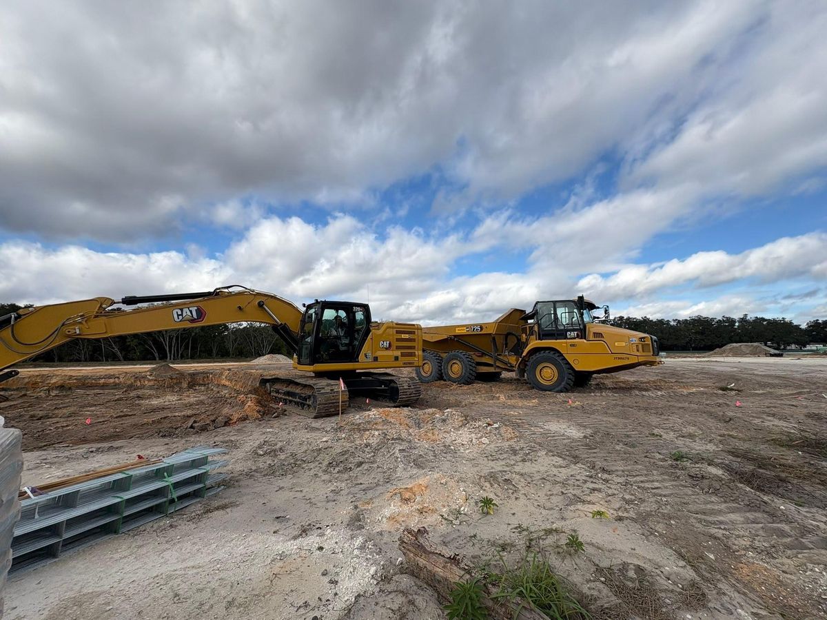 Hauling for South Lake Loader Service in Minneola, FL
