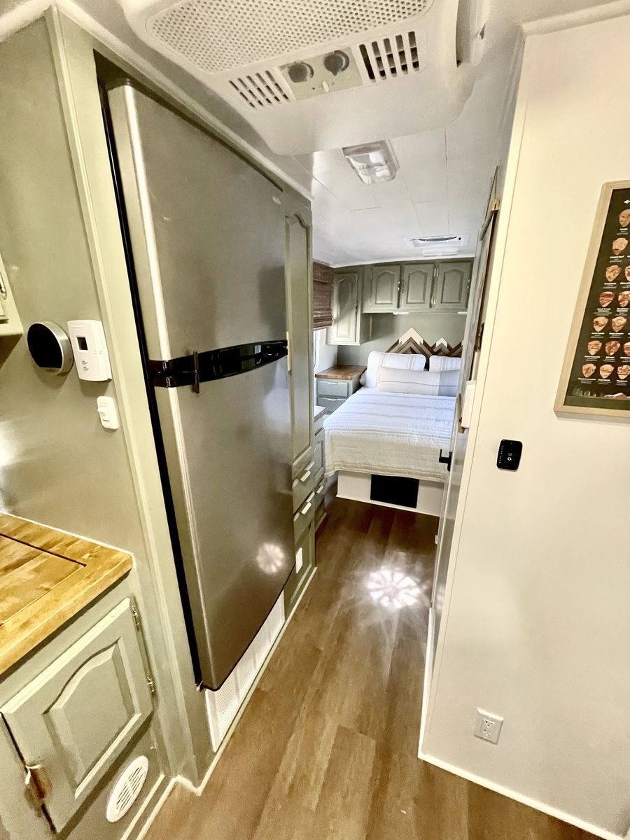For Sale for Mauka to Makai RV Renovations in Los Angeles, CA