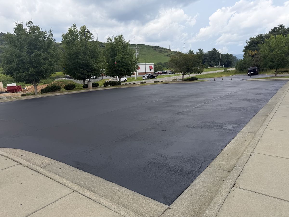 Sealcoating for Stripe A Lot in Knoxville, TN