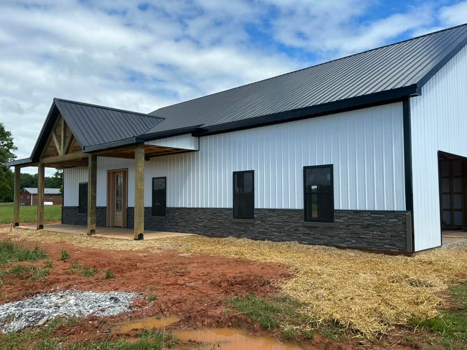 Custom Homes for Ridgeline Construction in Hiddenite, NC