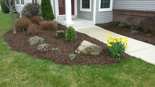 Mulch Installation for Paradise Lawnscapes in West Bend, WI