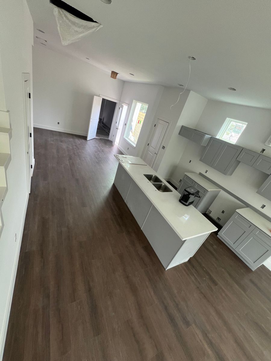Luxury Vinyl Floors for Imperial Wood & Epoxy Flooring in Houston, TX