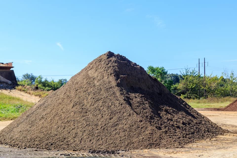 Fill Dirt for C & S Grading in Saint Cloud, FL