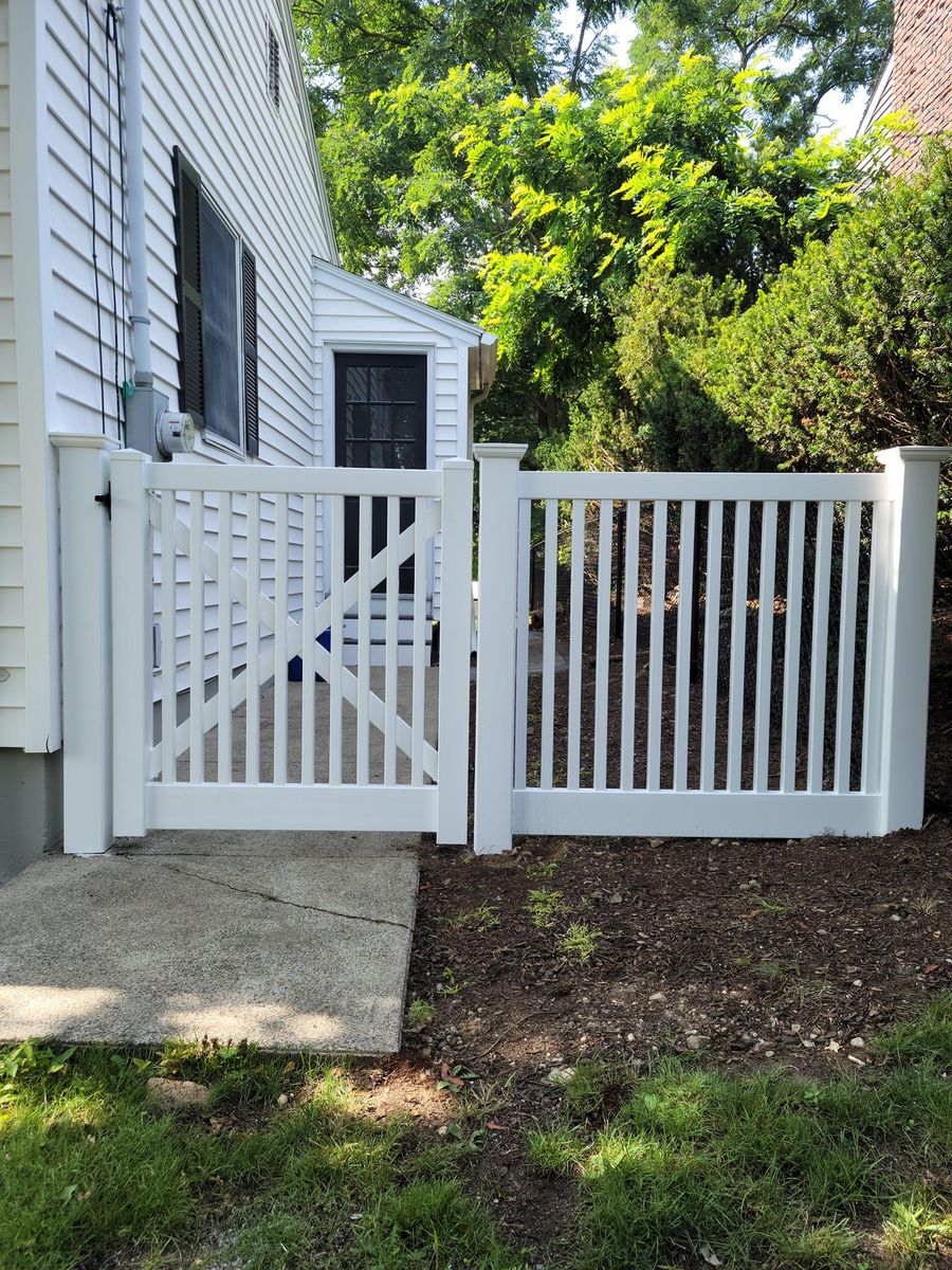 Gate Arbor for Azorean Fence in Peabody, MA