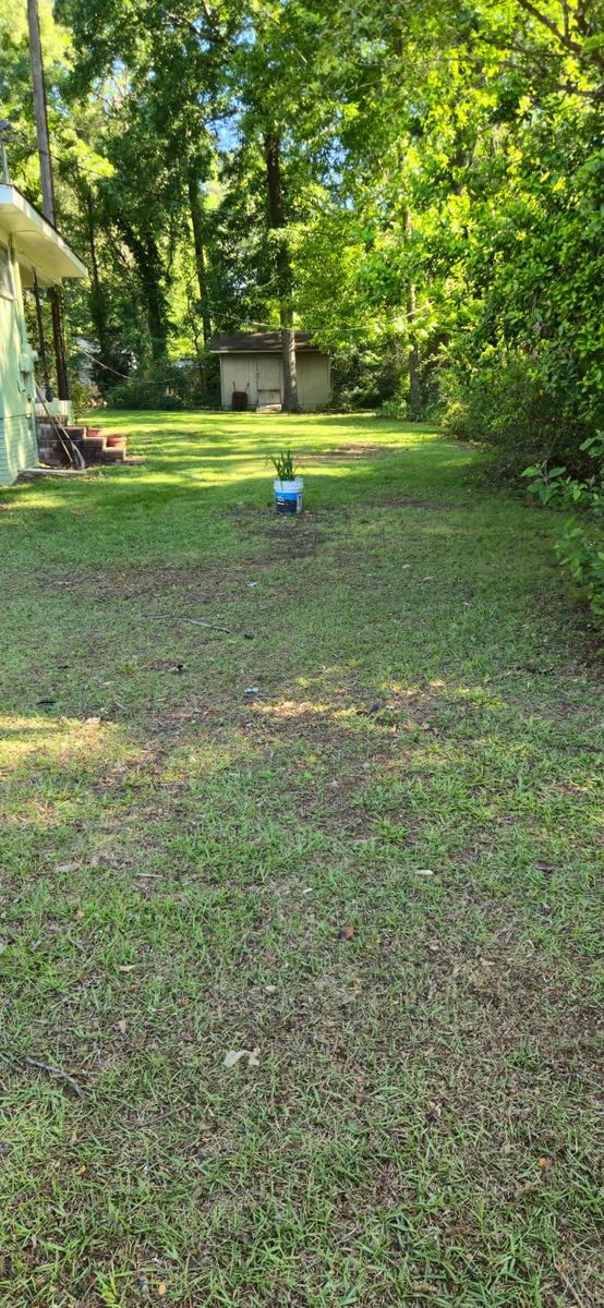 Mowing for Fresh Cut Yard & Lawn Care LLC in Forsyth, GA