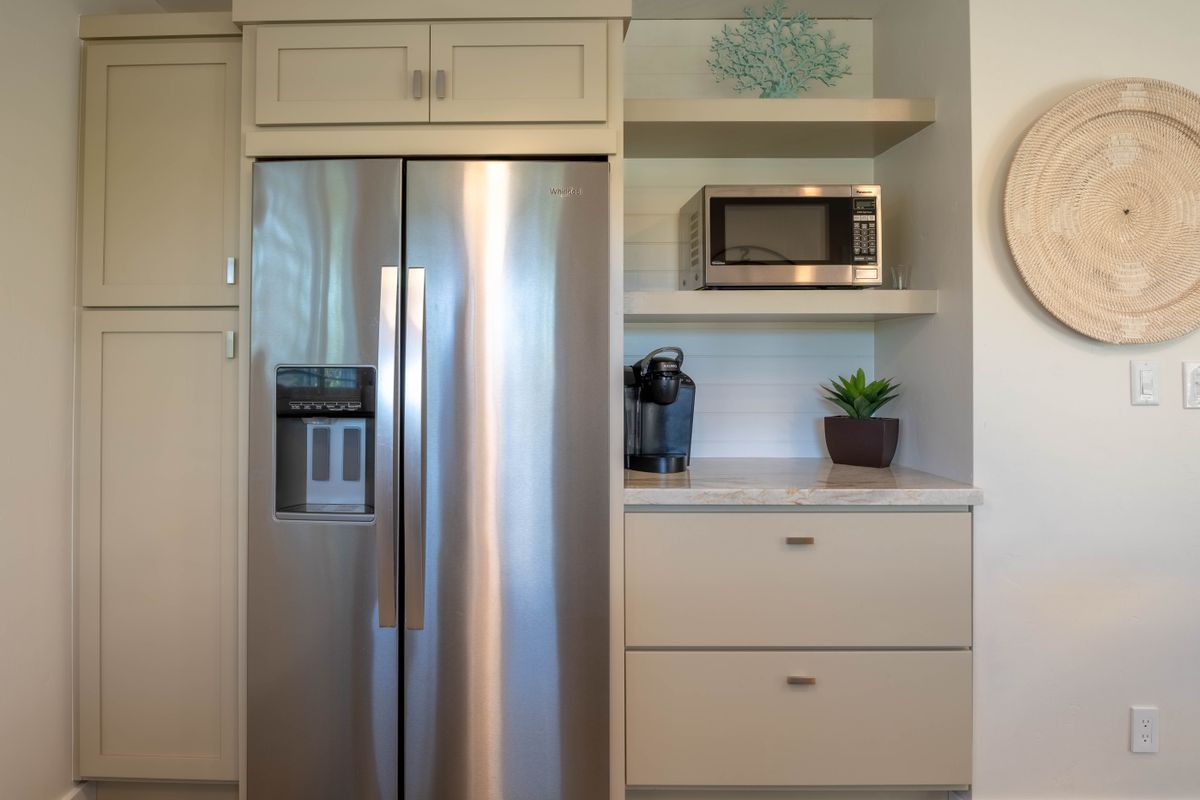 Custom Cabinetry for Alexander's Designs & Remodeling LLC in Kahului, HI