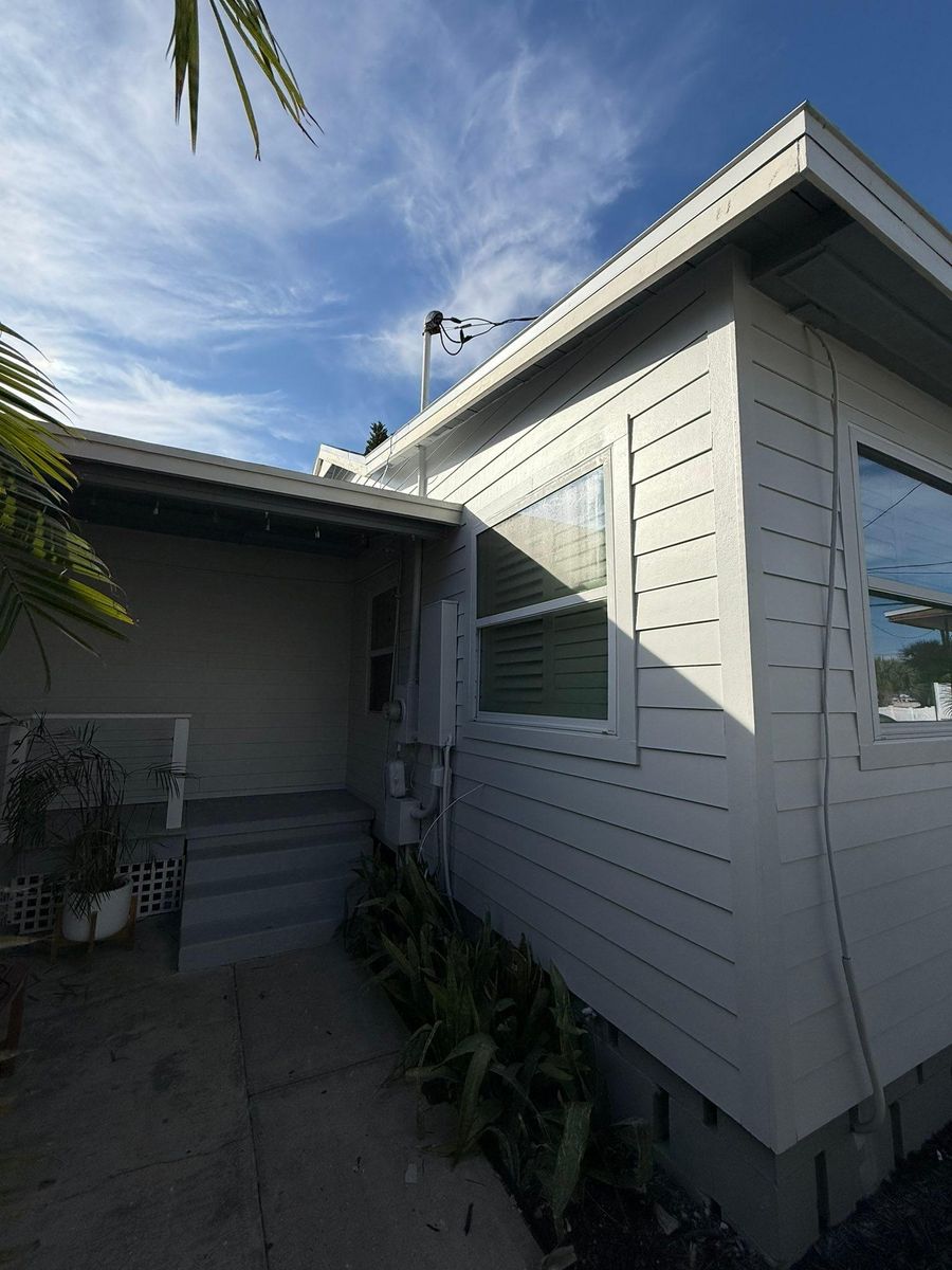 Hardie Siding Installation for Escorpio Painting in Tampa, FL