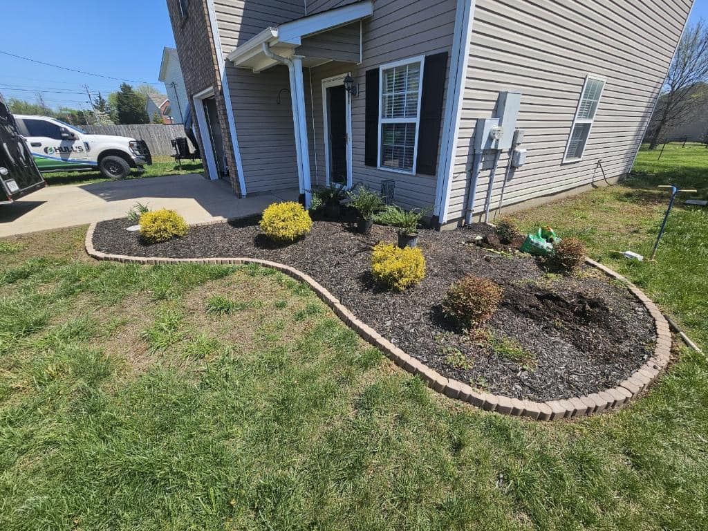 Mulch Installation for Tactical Lawn Maintenance in  Murfreesboro ,  TN