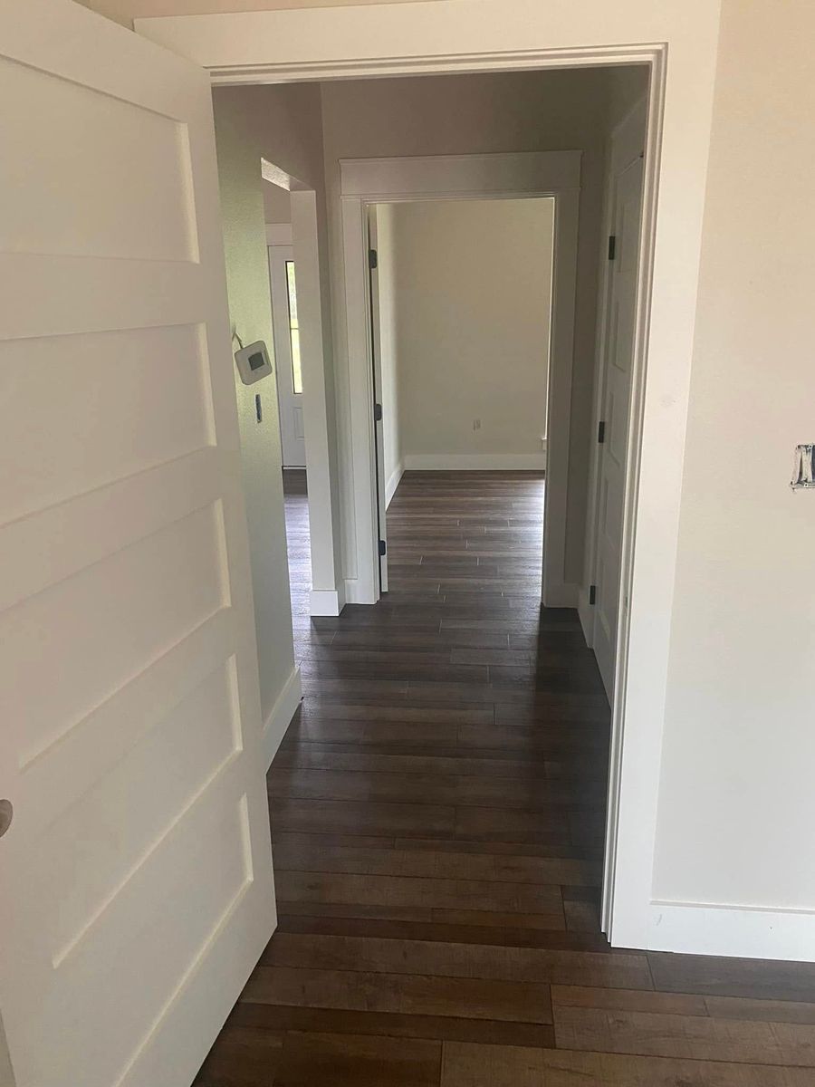 Flooring for H2 Custom Homes in Mineola, TX