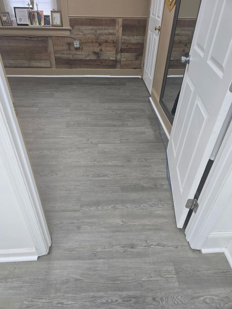 Luxury Vinyl Flooring for Jason Tench Flooring LLC in Richmond, VA