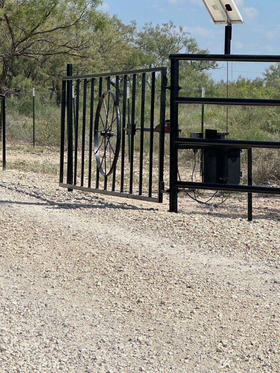 Fencing for Bean Welding & Construction LLC in Ballinger, TX