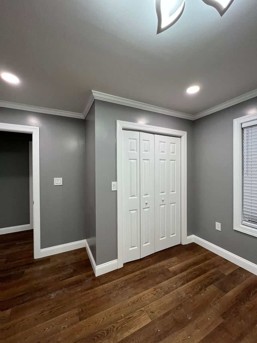 Floor Tiling Services for L&R Renovation in Washington, NC