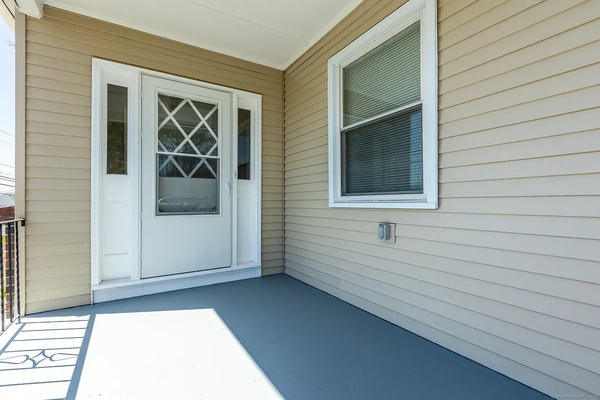 Under Contract: 419 Main St, Somers, CT 06071 for Nelson Foss - Realtor in South Windsor, CT