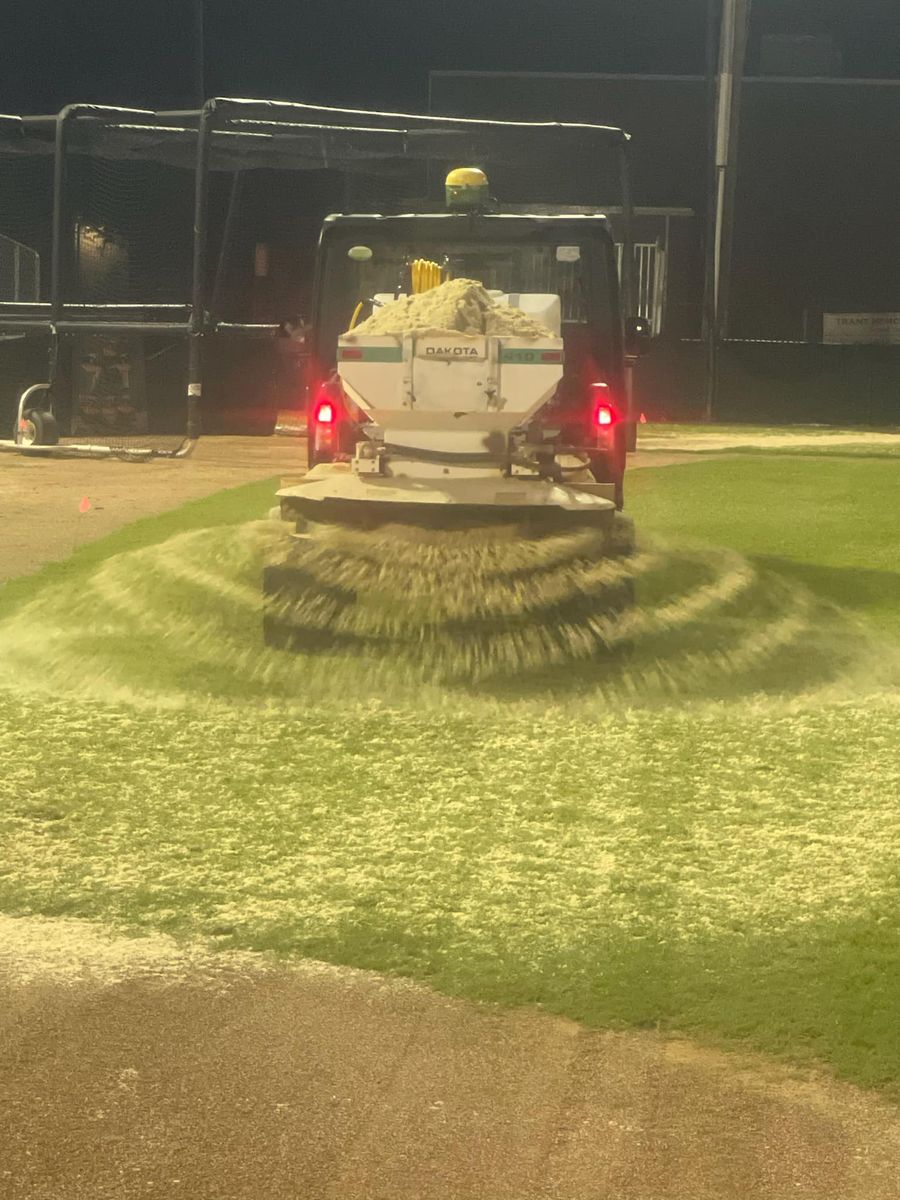 Topdressing for Fowler's Turf & Grading in Virginia, Virginia