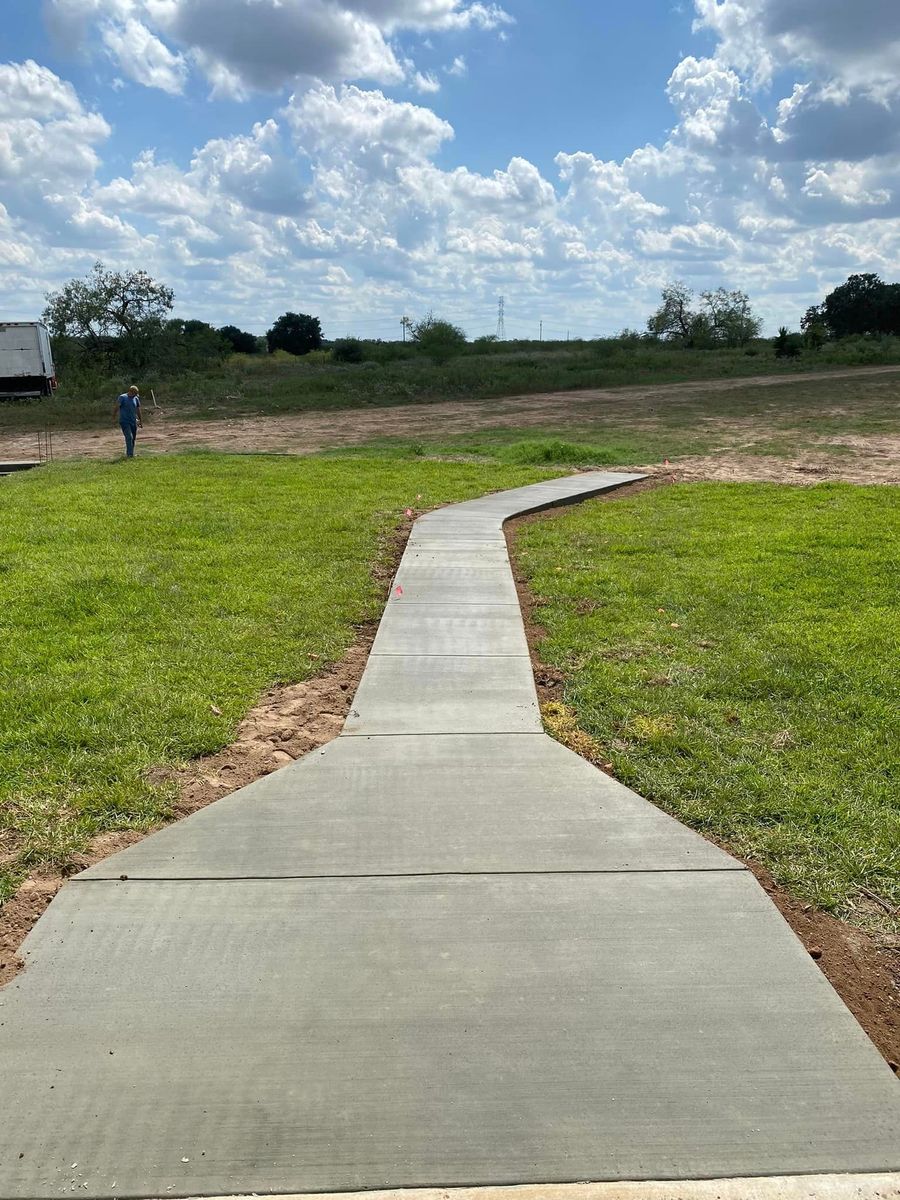 Sidewalk Installation for Concrete Contractors  in Victoria, TX