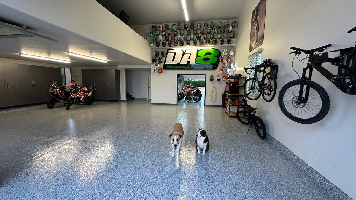 Garages for PRYME EPOXY in Mayer, AZ