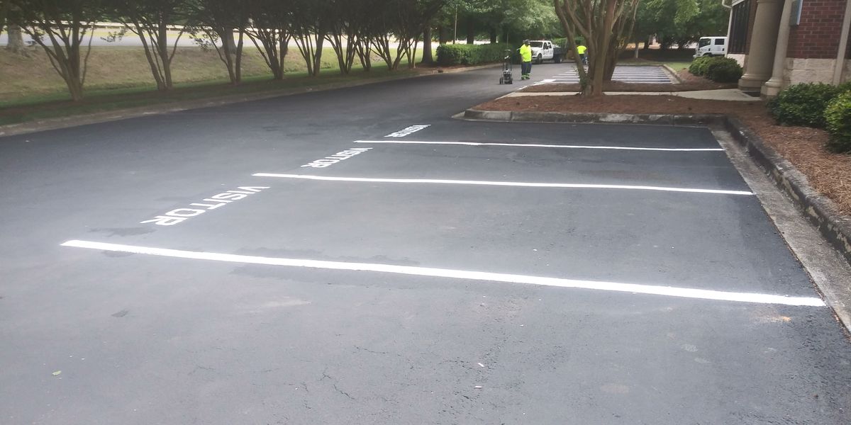 Sealcoating for Stripe A Lot in Knoxville, TN