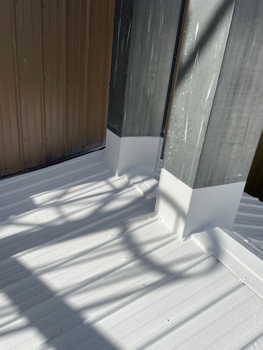 Commercial Roofing for Miller & Kemp Contracting in Bloomfield, IN