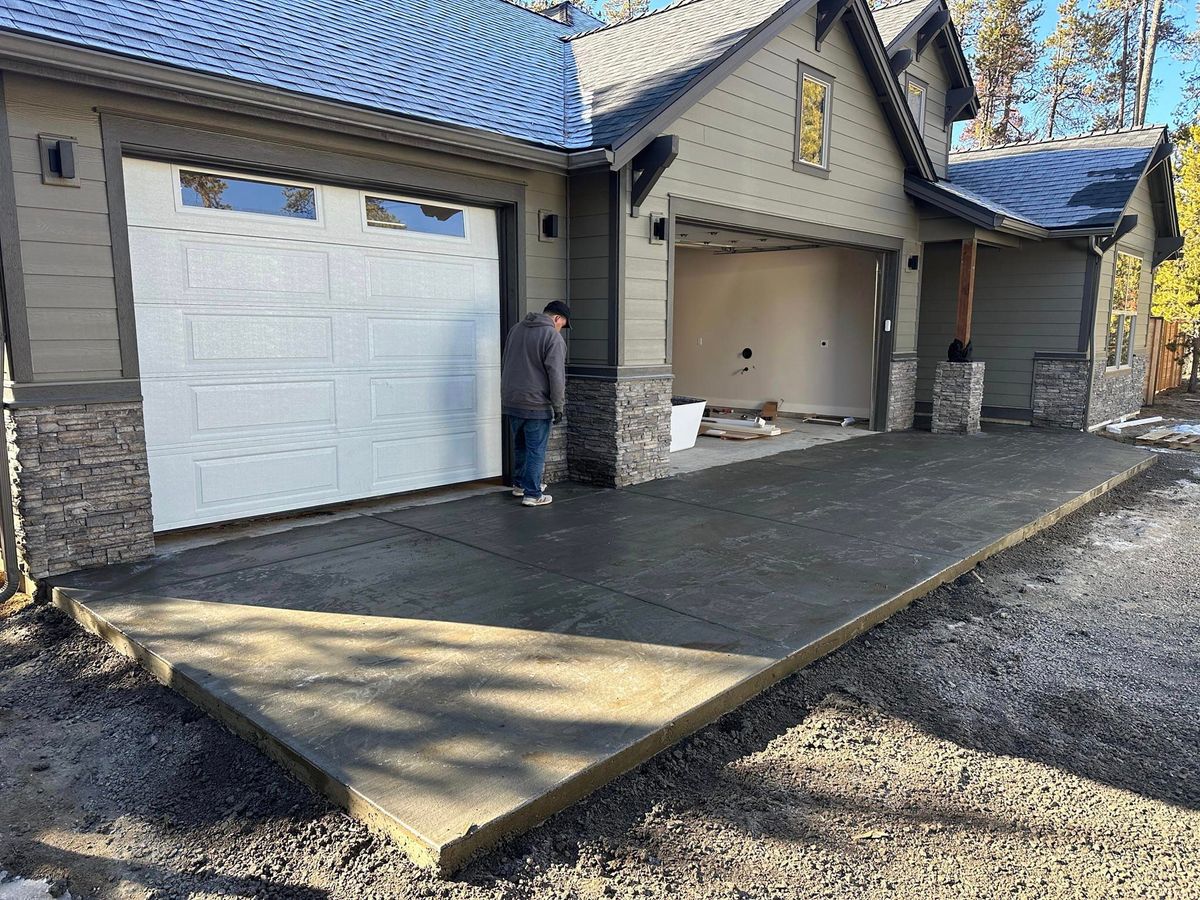 Patio Design & Installation for Elite Concrete & Coatings in Sunriver, OR