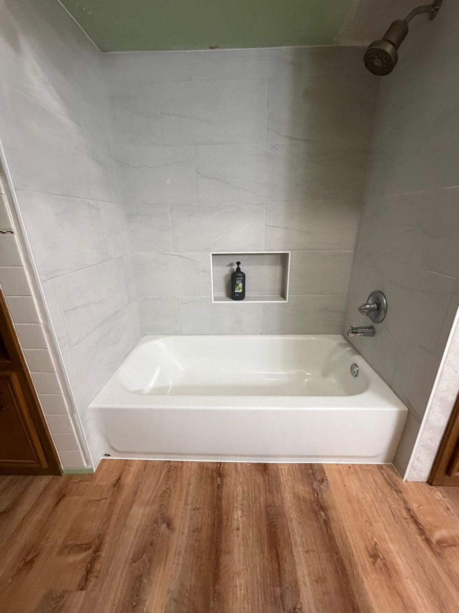 Tiling for Suarez Pro Flooring and Remodeling in Comanche, TX