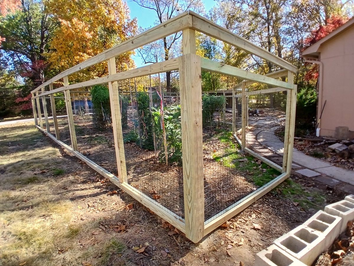 Fencing for Dead Tree General Contracting in Carbondale, Illinois