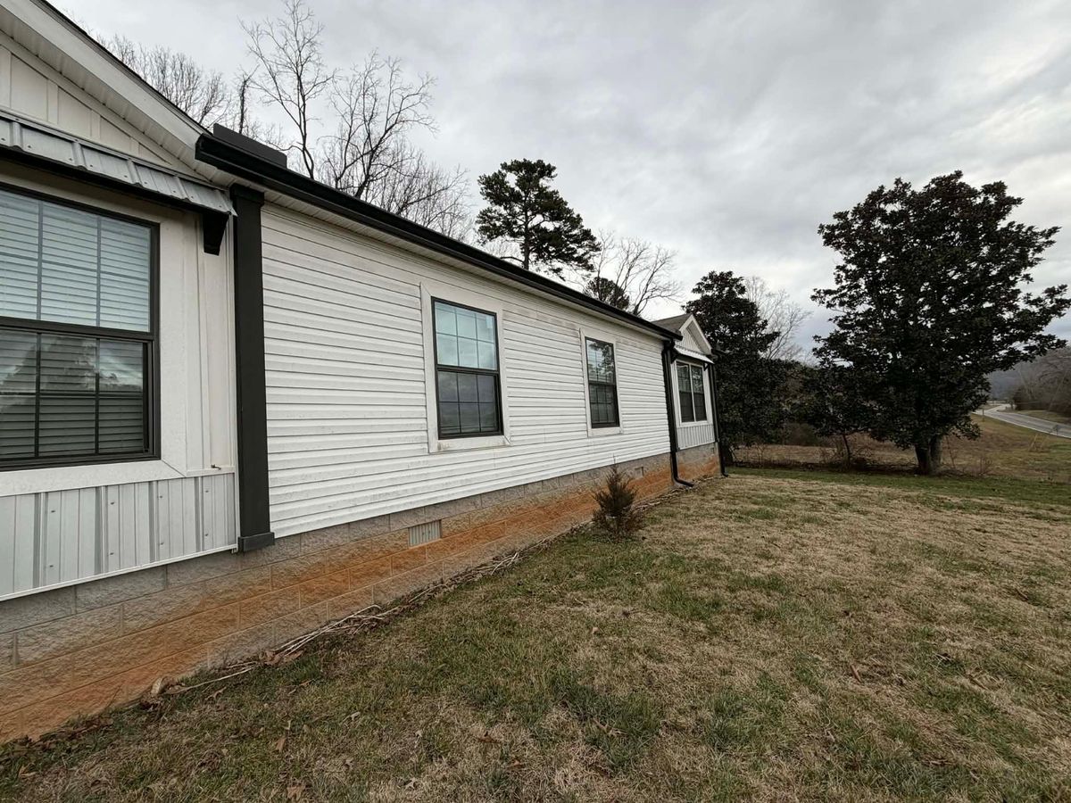 All forms of Siding metal and vynl for KY Gutter Pro & Specialty Roofing Systems in Monticello, KY