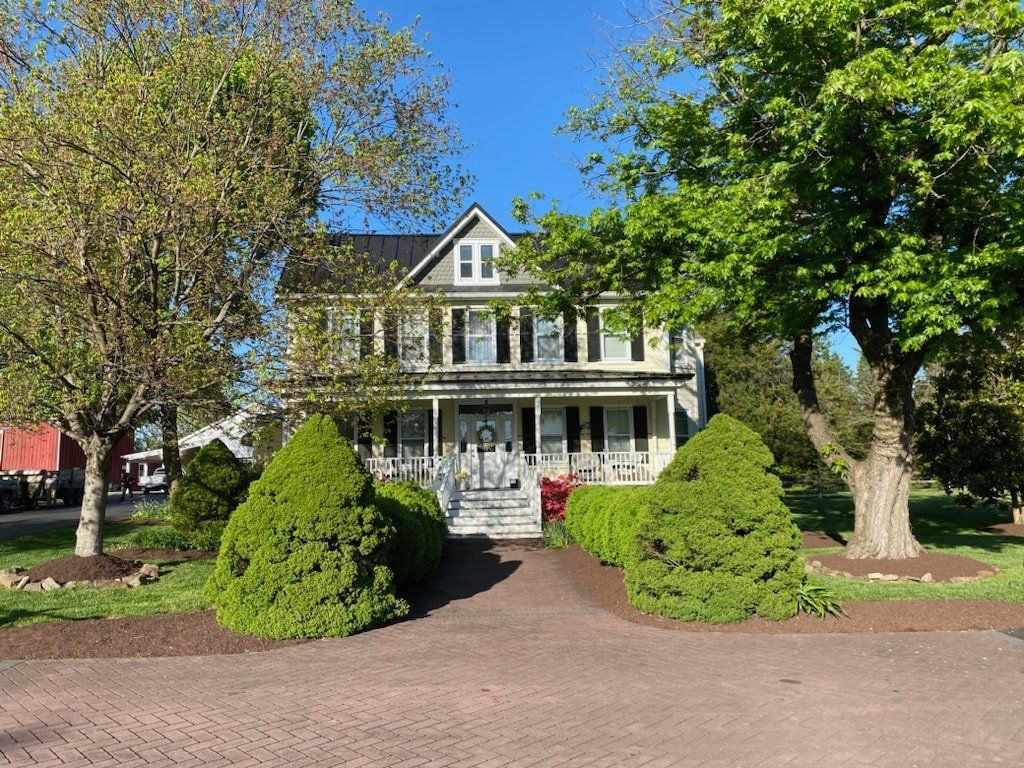 Shrub & Hedge Trimming for Clean Cut Lawns & Landscaping in Dickerson, MD